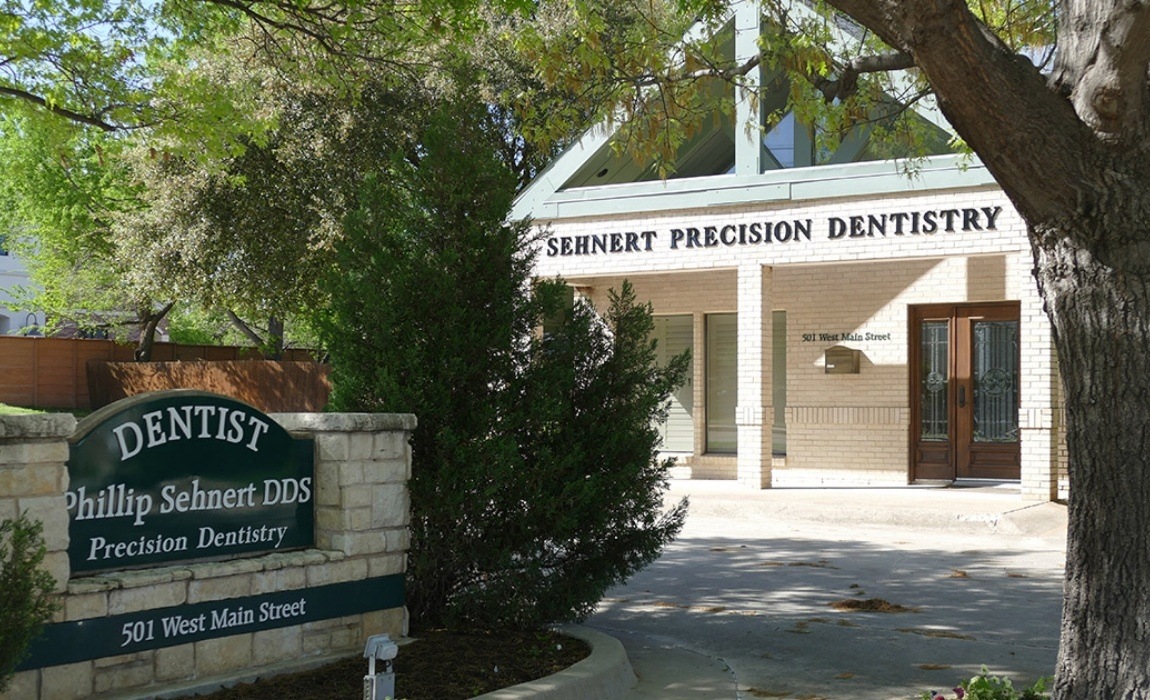 Outside view of Sehnert Precision Dentistry dental office building